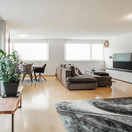 Cocoon Am Schloss דירה *